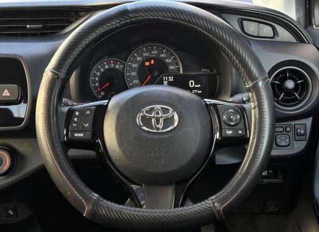 TOYOTA VITZ F 2017 full