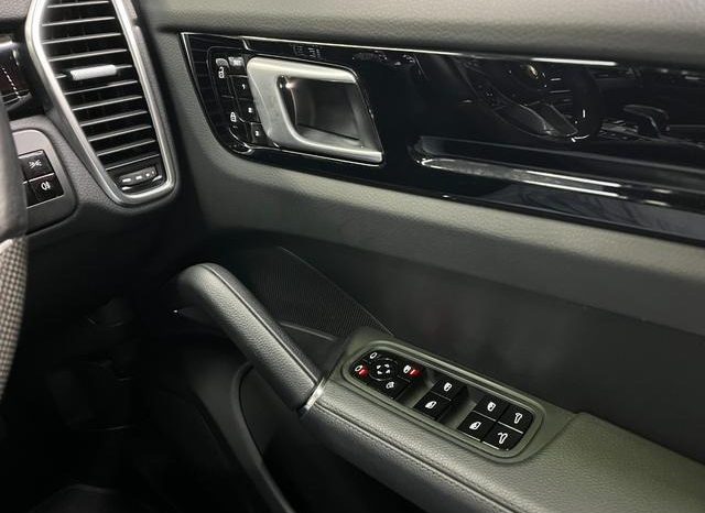 PORSCHE CAYENNE BASEGRADE 2019 full