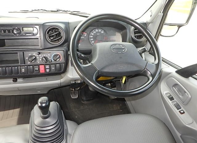 Hino Dutro 3t Flat Body 2017 full