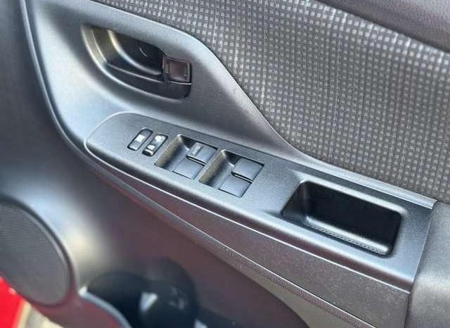 TOYOTA VITZ F 2017 full