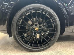 PORSCHE CAYENNE BASEGRADE 2019 full