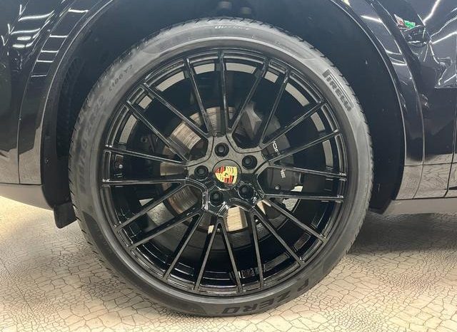 PORSCHE CAYENNE BASEGRADE 2019 full