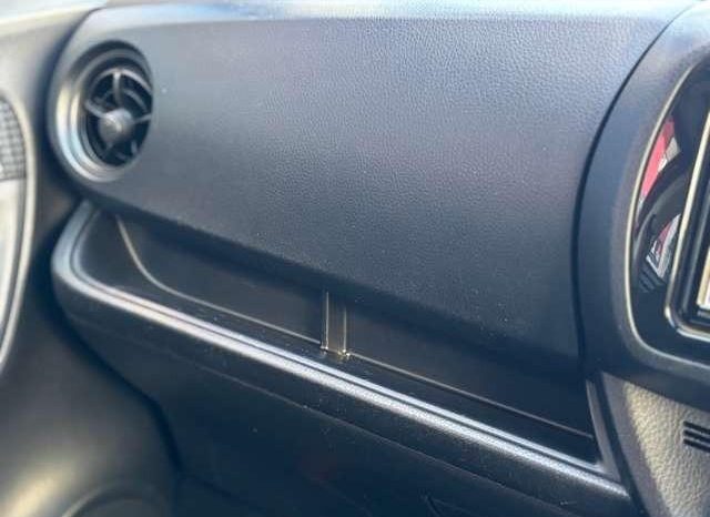 TOYOTA VITZ F 2017 full