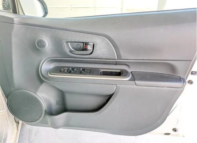 TOYOTA AQUA S 2017 full