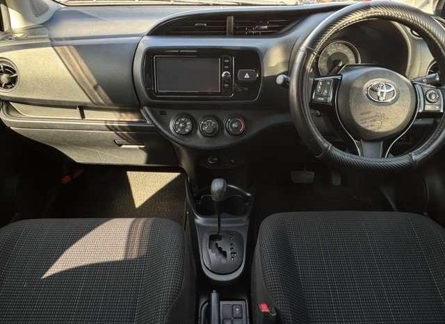 TOYOTA VITZ F 2017 full