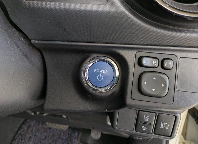 TOYOTA AQUA S 2017 full