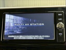 TOYOTA C-HR G 2017 full