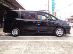 TOYOTA VOXY HYBRID V 2015 full