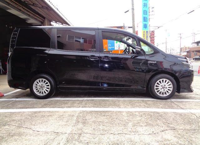 TOYOTA VOXY HYBRID V 2015 full
