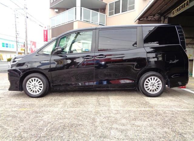 TOYOTA VOXY HYBRID V 2015 full