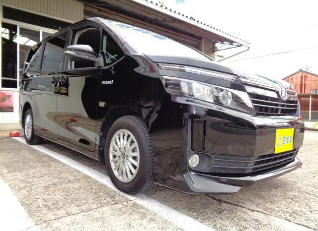 TOYOTA VOXY HYBRID V 2015 full
