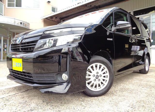 TOYOTA VOXY HYBRID V 2015 full