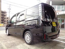 TOYOTA VOXY HYBRID V 2015 full