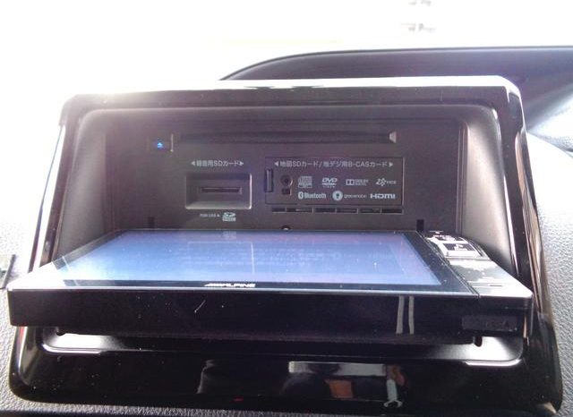 TOYOTA VOXY HYBRID V 2015 full