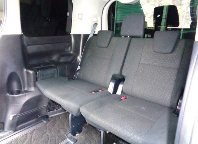 TOYOTA VOXY HYBRID V 2015 full