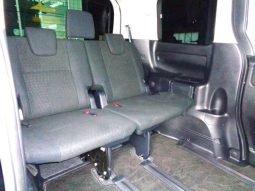 TOYOTA VOXY HYBRID V 2015 full