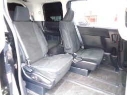 TOYOTA VOXY HYBRID V 2015 full