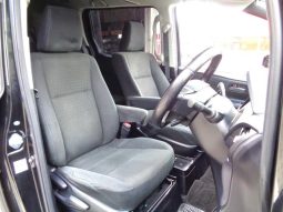 TOYOTA VOXY HYBRID V 2015 full