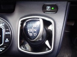 TOYOTA VOXY HYBRID V 2015 full