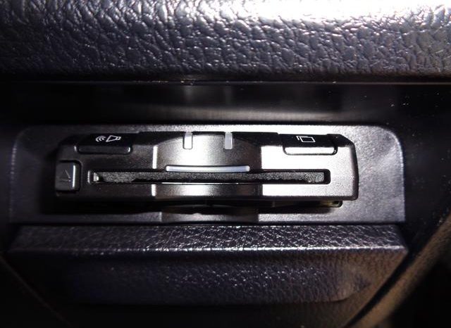 TOYOTA VOXY HYBRID V 2015 full