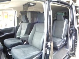 TOYOTA VOXY HYBRID V 2015 full