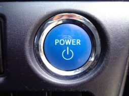 TOYOTA VOXY HYBRID V 2015 full