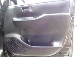 TOYOTA VOXY HYBRID V 2015 full