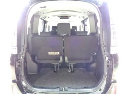 TOYOTA VOXY HYBRID V 2015 full