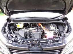 TOYOTA VOXY HYBRID V 2015 full