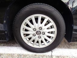 TOYOTA VOXY HYBRID V 2015 full