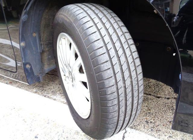 TOYOTA VOXY HYBRID V 2015 full