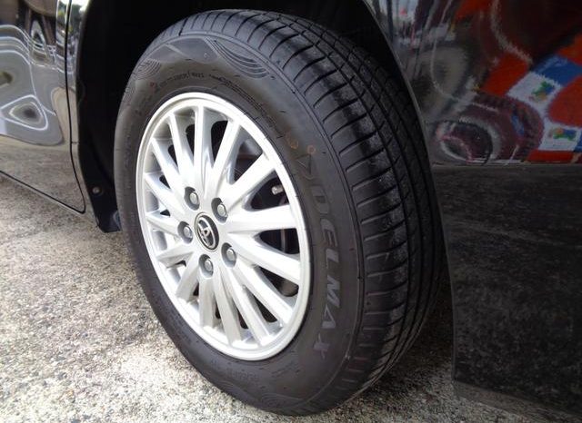 TOYOTA VOXY HYBRID V 2015 full