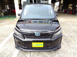 TOYOTA VOXY HYBRID V 2015 full