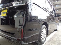 TOYOTA VOXY HYBRID V 2015 full