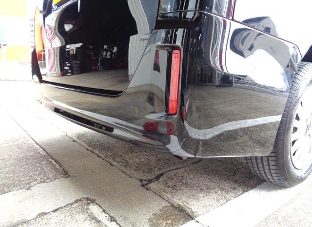 TOYOTA VOXY HYBRID V 2015 full