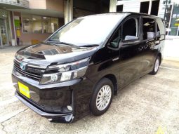 TOYOTA VOXY HYBRID V 2015 full