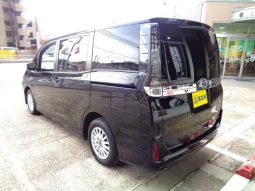 TOYOTA VOXY HYBRID V 2015 full