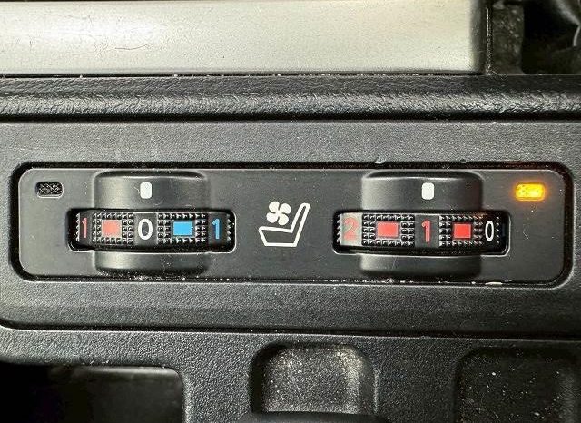 TOYOTA LAND CRUISER PRADO TX L PACKAGE 2020 full