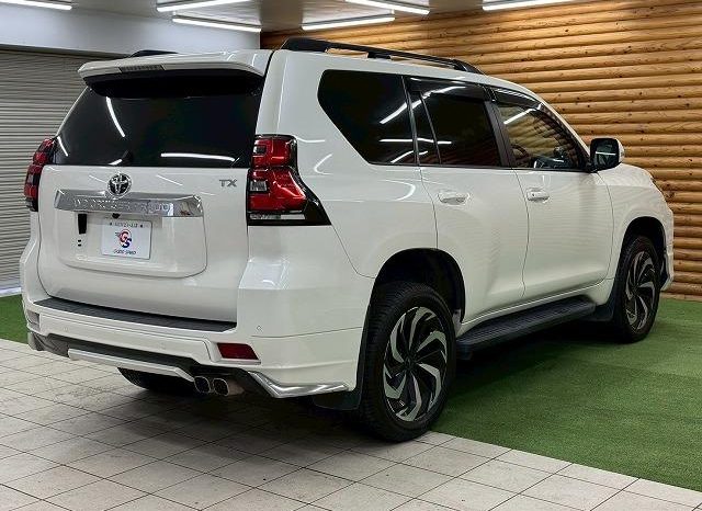 TOYOTA LAND CRUISER PRADO TX L PACKAGE 2020 full