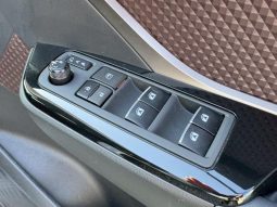 TOYOTA C-HR G 2017 full