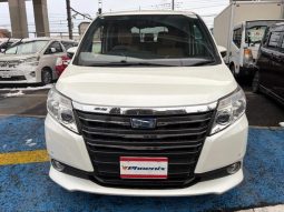TOYOTA NOAH HYBRID G 2015 full