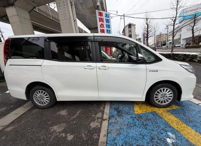 TOYOTA NOAH HYBRID G 2015 full