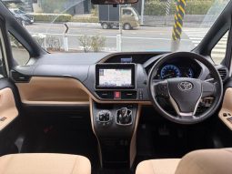 TOYOTA NOAH HYBRID G 2015 full