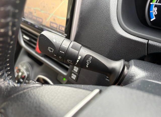 TOYOTA NOAH HYBRID G 2015 full