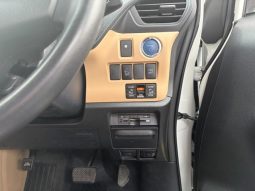 TOYOTA NOAH HYBRID G 2015 full