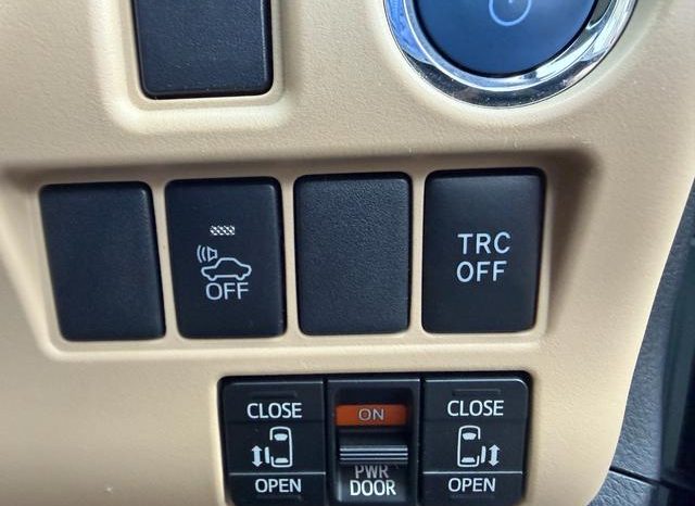 TOYOTA NOAH HYBRID G 2015 full