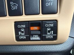 TOYOTA NOAH HYBRID G 2015 full