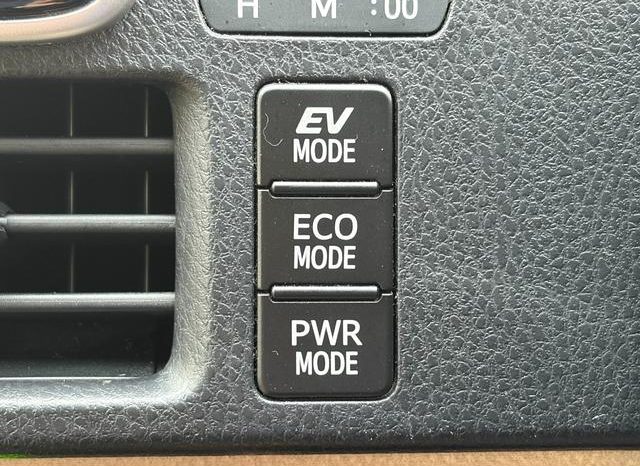 TOYOTA NOAH HYBRID G 2015 full