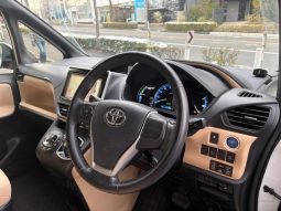 TOYOTA NOAH HYBRID G 2015 full