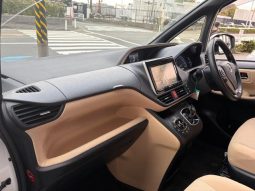 TOYOTA NOAH HYBRID G 2015 full